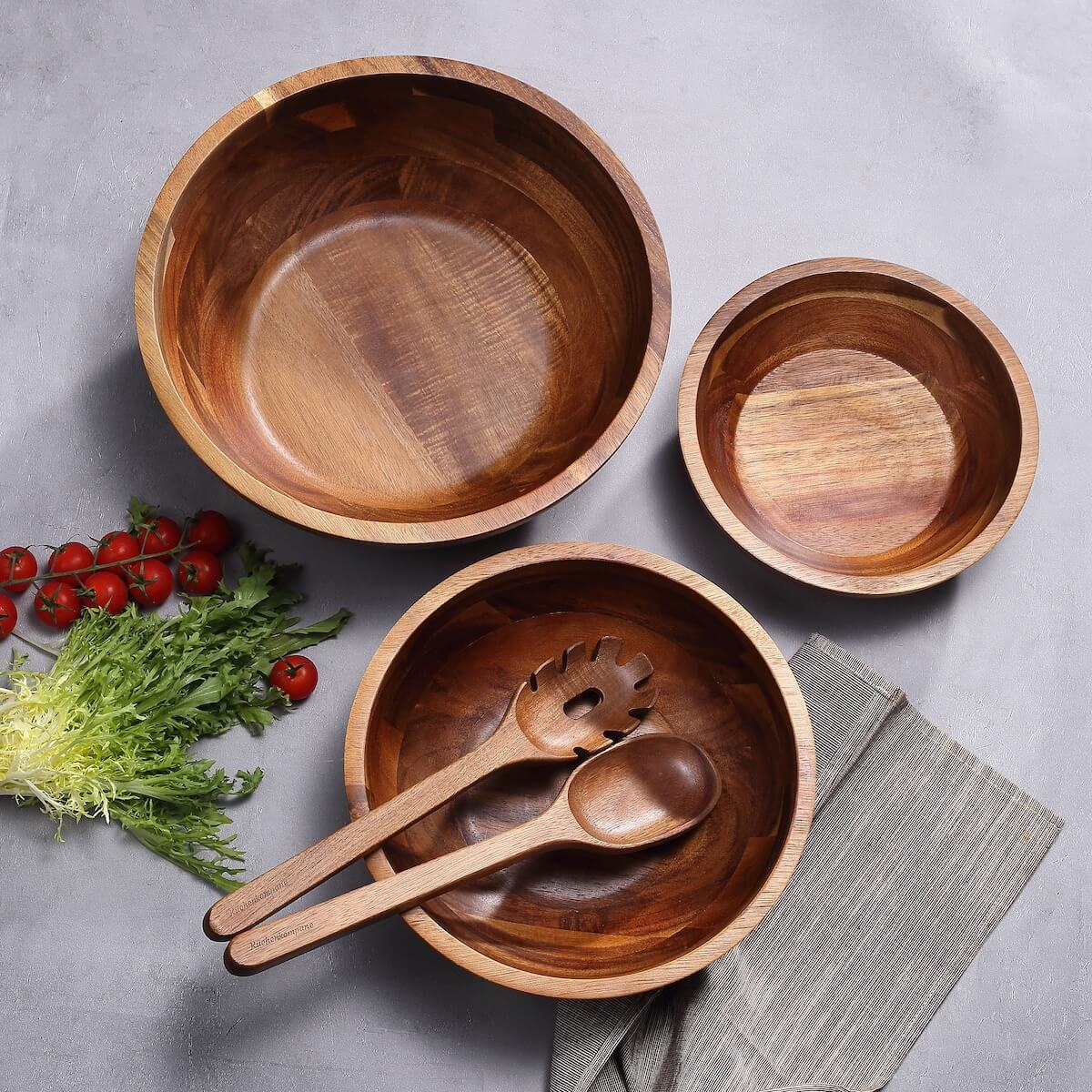 Salatschüssel Set aus Akazienholz – 3 Schüsseln inkl. Salatbesteck