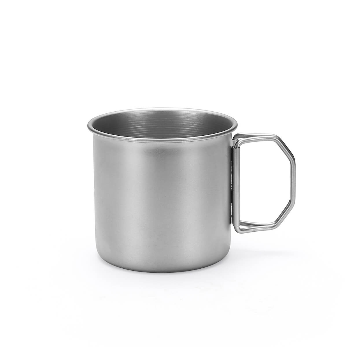 Titan Becher