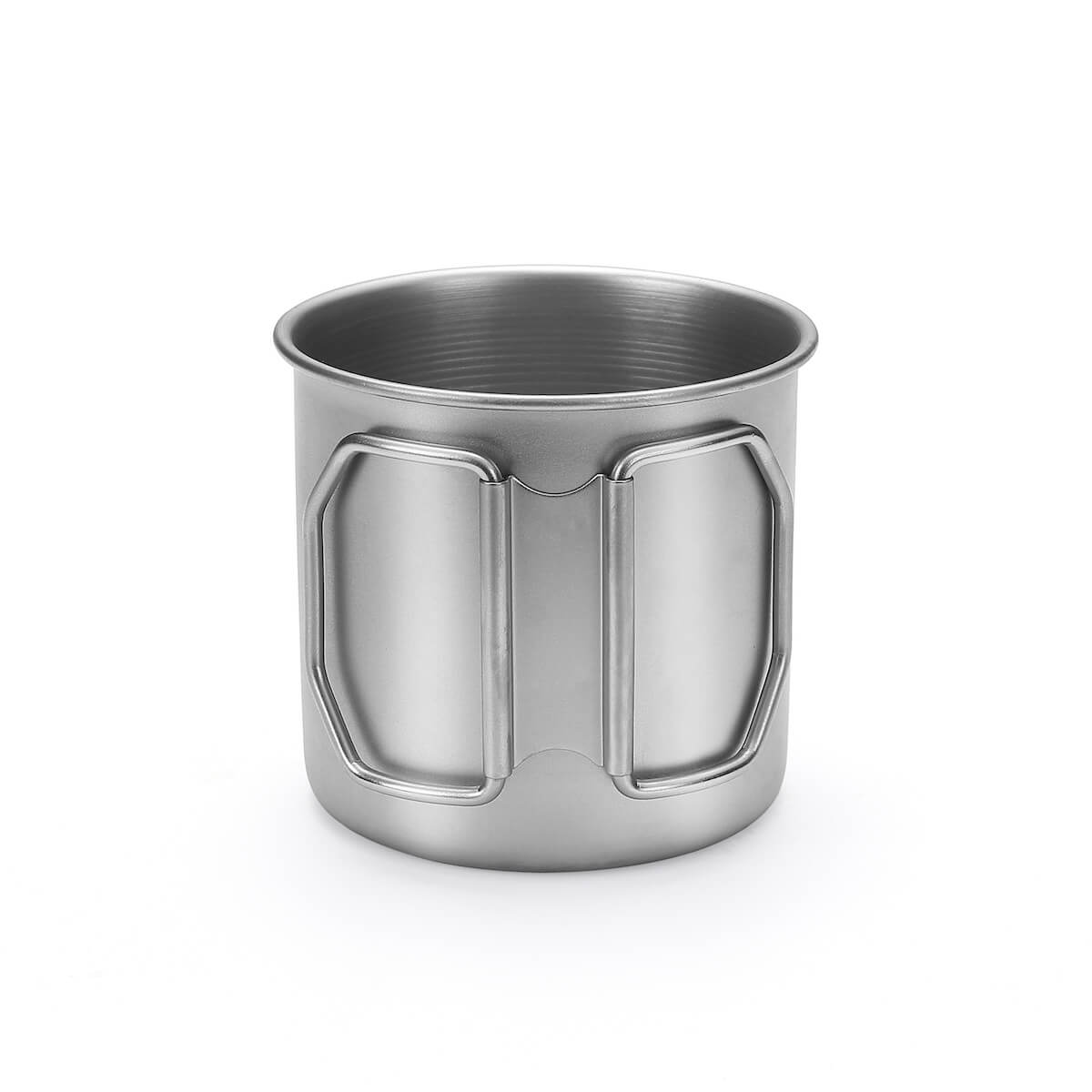 Titan Becher
